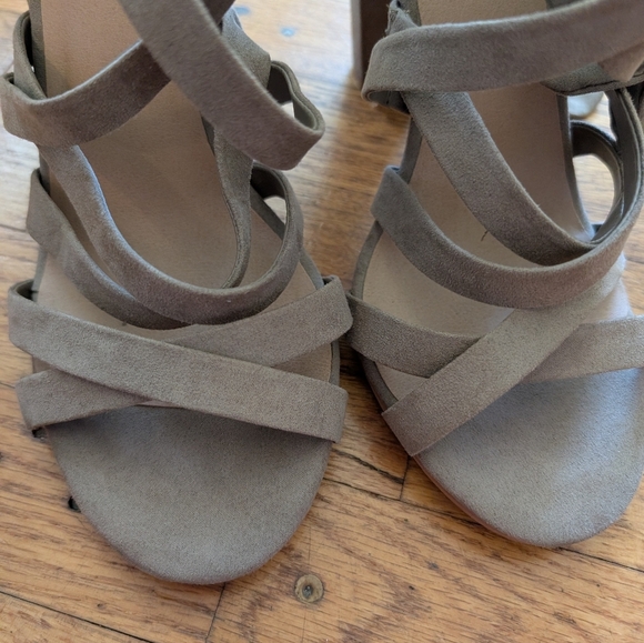 Torrid Dark Taupe Thick Strappy Sandals - Picture 5 of 9